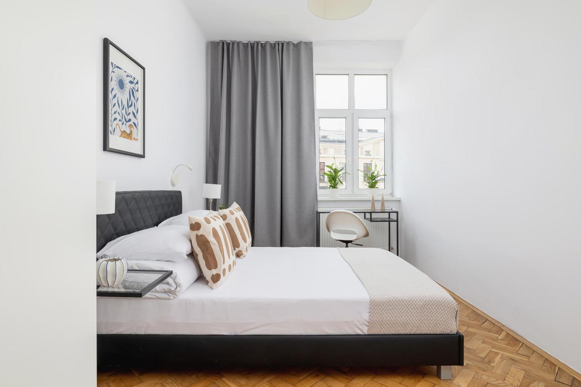 1-Bedroom Apartment With Balcony - Dluga 65 Krakow Ngoại thất bức ảnh