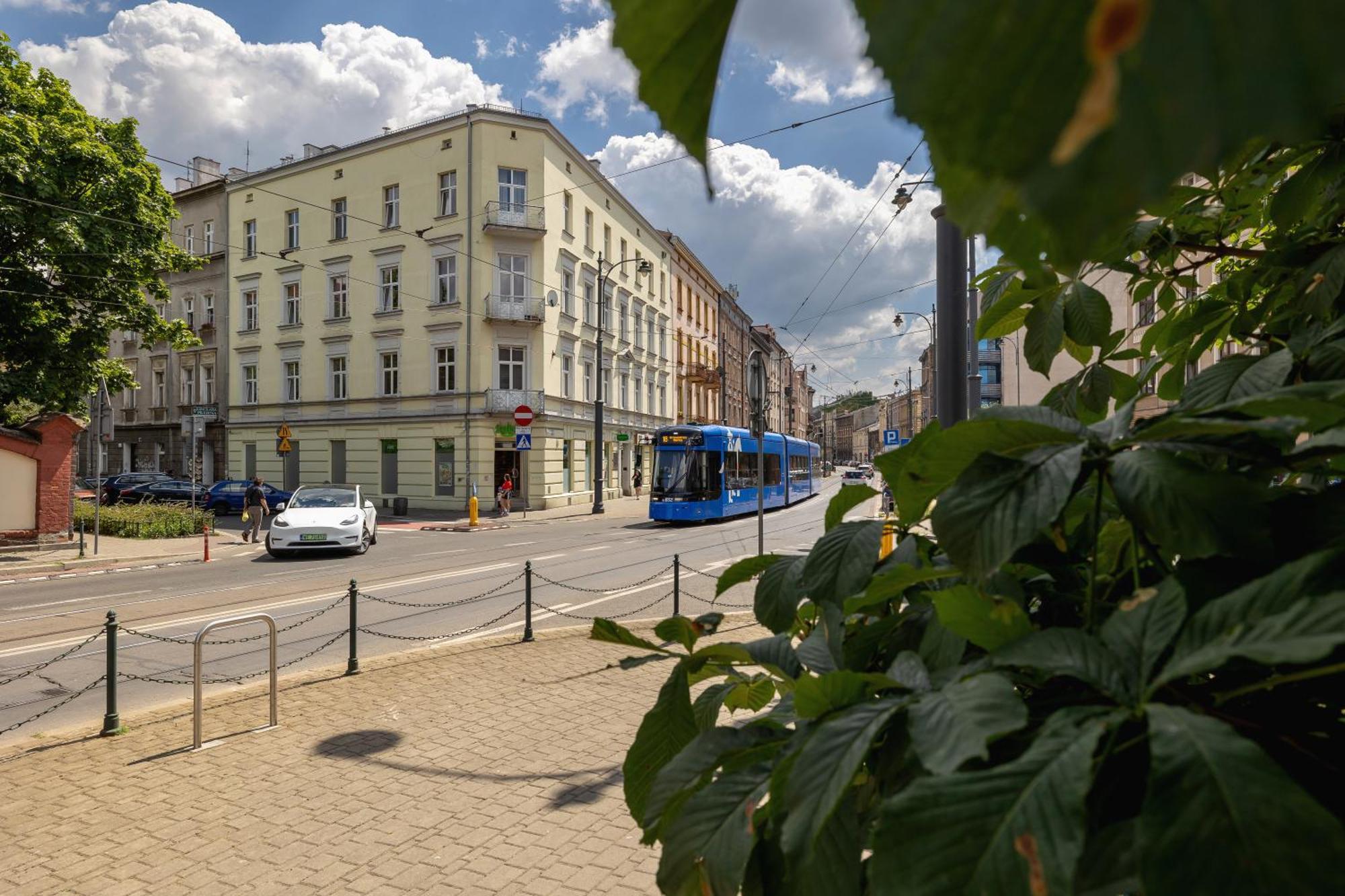 1-Bedroom Apartment With Balcony - Dluga 65 Krakow Ngoại thất bức ảnh